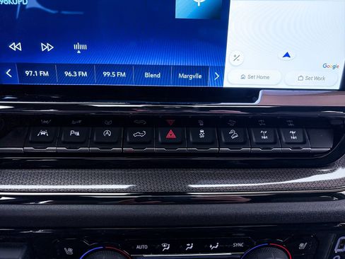 Used 2024 Chevrolet Silverado 1500 ZR2 w/ Technology Package image 27