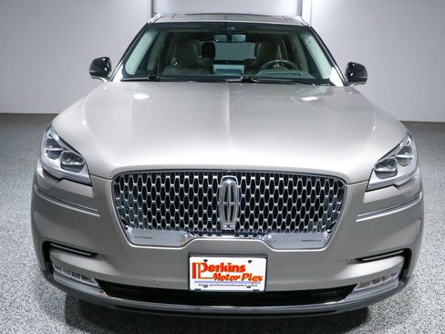 Used 2023 Lincoln Aviator Reserve w/ Equipment Group 201A AWD/4WD image 4