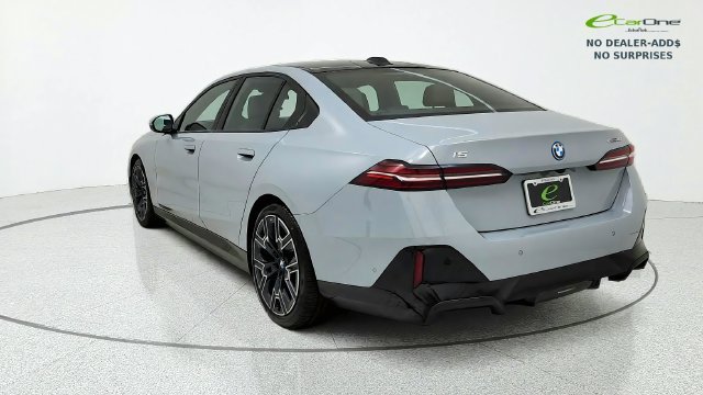 Used 2026 BMW i5 eDrive40 RWD image 6