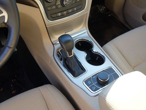 Used 2016 Jeep Grand Cherokee Laredo w/ Quick Order Package 23E AWD/4WD image 24