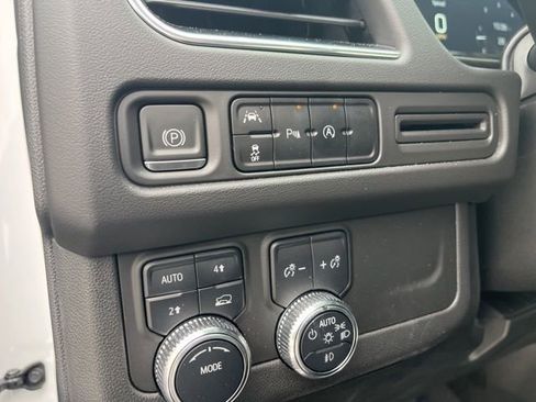 Used 2023 GMC Yukon SLT image 18