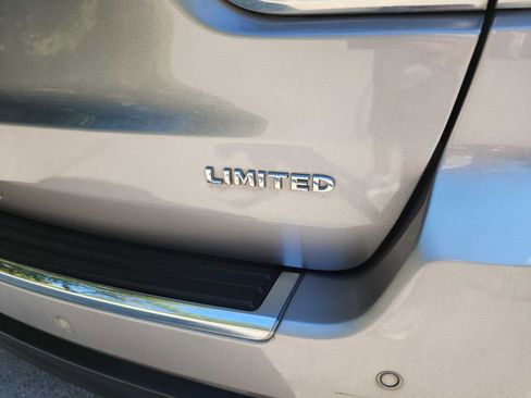 Used 2019 Jeep Grand Cherokee Limited w/ Luxury Group II image 7