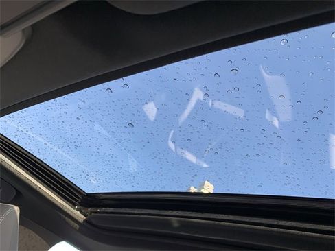 Used 2025 Toyota Camry SE image 29