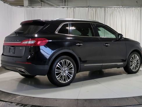 Used 2017 Lincoln MKX Reserve w/ Lincoln MKX Climate Package image 10