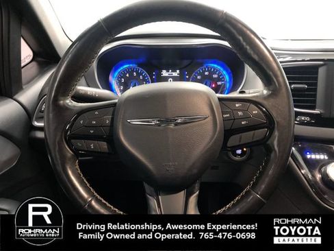 Used 2019 Chrysler Pacifica Touring-L w/ S Appearance Package FWD image 16