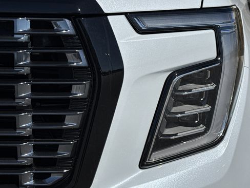 Used 2026 GMC Yukon Denali Ultimate w/ LPO, Floor Liner Package image 5