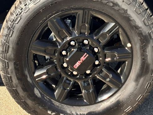 New 2026 GMC Sierra 2500 AT4 w/ AT4 Premium Plus Package image 8