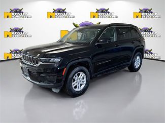 Used 2023 Jeep Grand Cherokee Laredo video 1