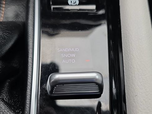 Used 2022 Jeep Compass Limited w/ Sun and Sound Group AWD/4WD image 42