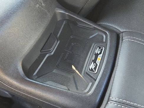 Used 2017 Chevrolet Camaro SS RWD image 42