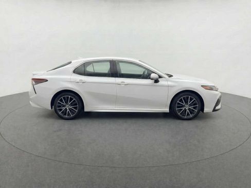 Used 2024 Toyota Camry SE w/ Cold Weather Package AWD/4WD image 9
