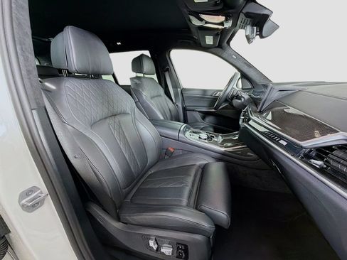 Used 2026 BMW X7 M60i AWD/4WD image 32