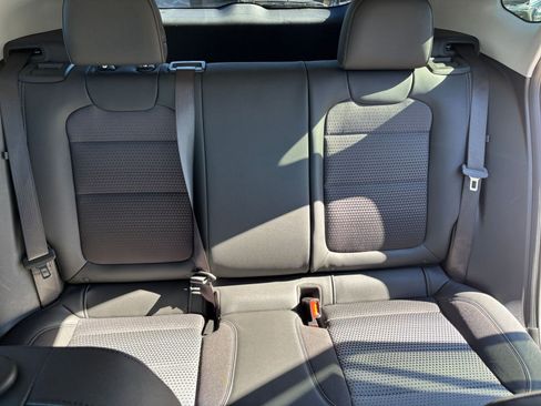 Used 2025 Chevrolet Trax LT image 32