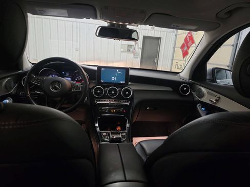 Used 2017 Mercedes-Benz GLC 300 4MATIC image 49