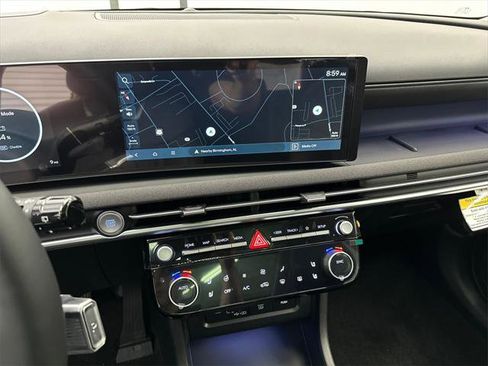 New 2025 Hyundai Tucson Limited image 31