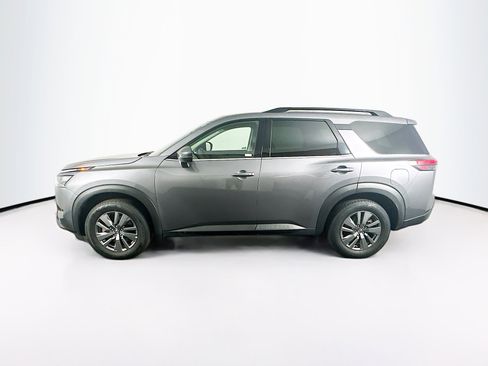 Used 2025 Nissan Pathfinder SV FWD image 4