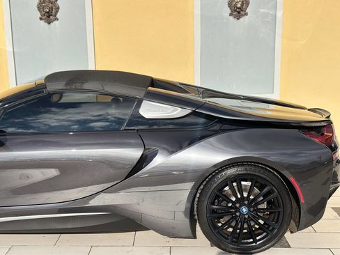 Used 2019 BMW i8 Roadster image 11