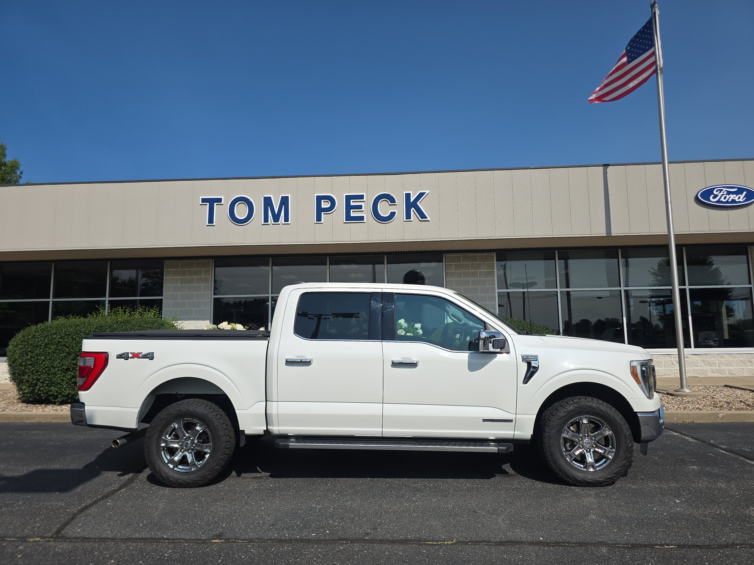 Used 2022 Ford F150 Lariat w/ Equipment Group 502A High AWD/4WD image 6