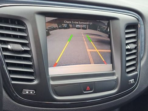 Used 2015 Chrysler 200 S w/ Navigation & Sound Group I image 15