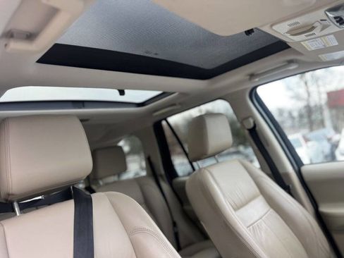 Used 2011 Land Rover LR2 HSE LUX image 16