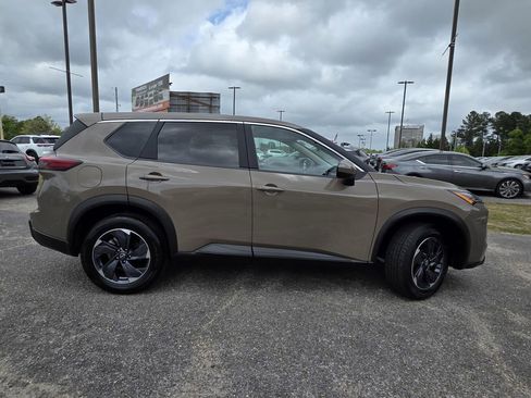 Used 2025 Nissan Rogue SV FWD image 34