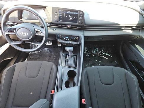 Certified 2025 Hyundai Elantra Sport FWD image 22