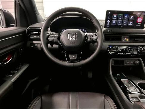 Used 2026 Honda Pilot Black Edition image 6