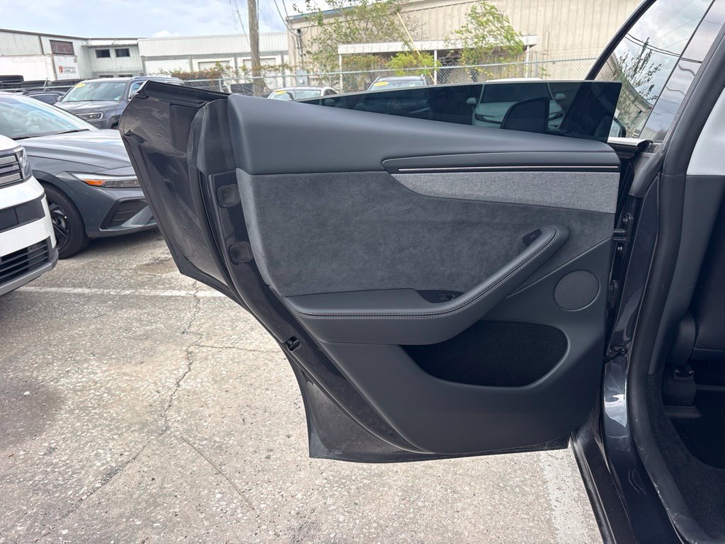 Used 2026 Tesla Model Y AWD image 14