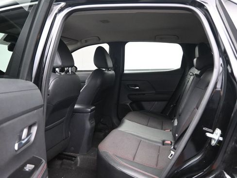 Used 2025 Nissan Kicks SR AWD/4WD image 23