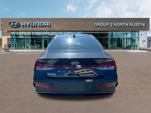 New 2025 Hyundai Elantra Sport image 6