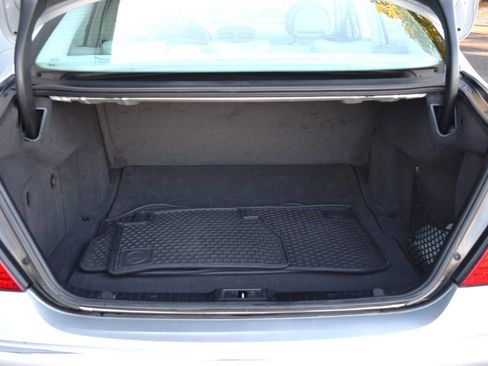 Used 2004 Mercedes-Benz E 500 Sedan image 60