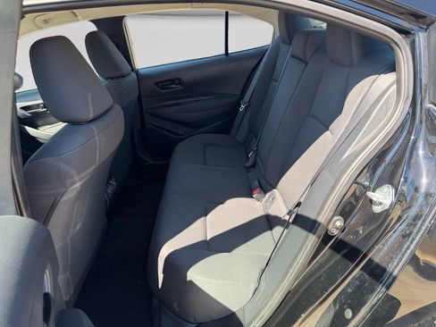 Used 2025 Toyota Corolla LE FWD image 12