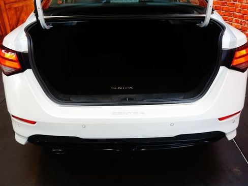 Certified 2023 Nissan Sentra SR w/ Midnight Edition Package FWD image 38