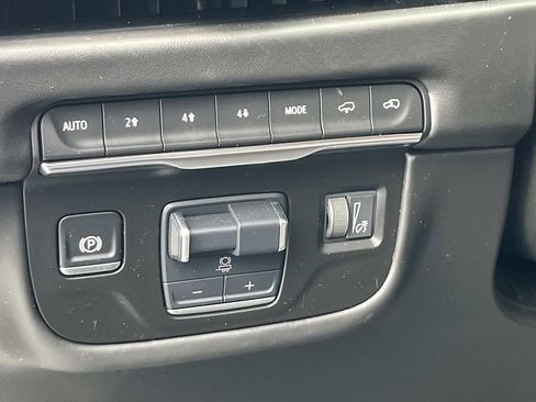 Certified 2025 Cadillac Escalade Sport Platinum image 30