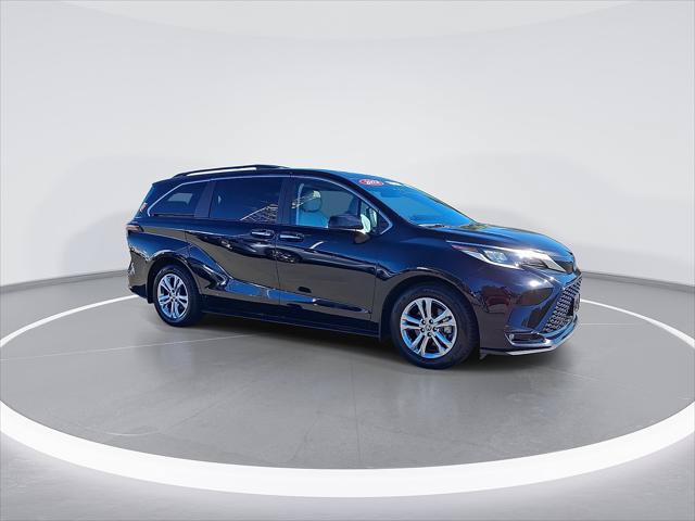 Certified 2023 Toyota Sienna XSE w/ XSE Plus Package AWD/4WD image 3