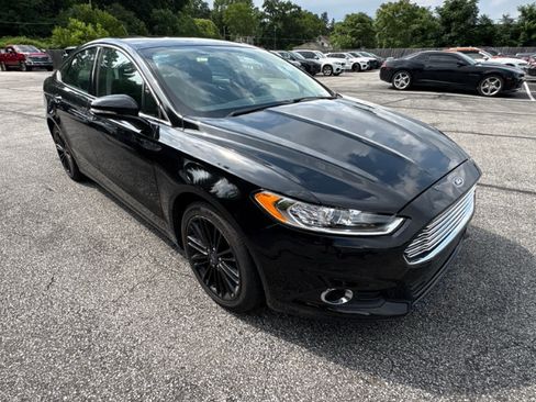 Used 2016 Ford Fusion SE w/ Equipment Group 202A AWD/4WD image 3