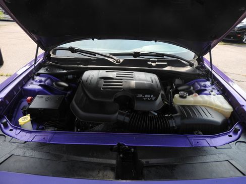 Used 2016 Dodge Challenger SXT Plus RWD image 17