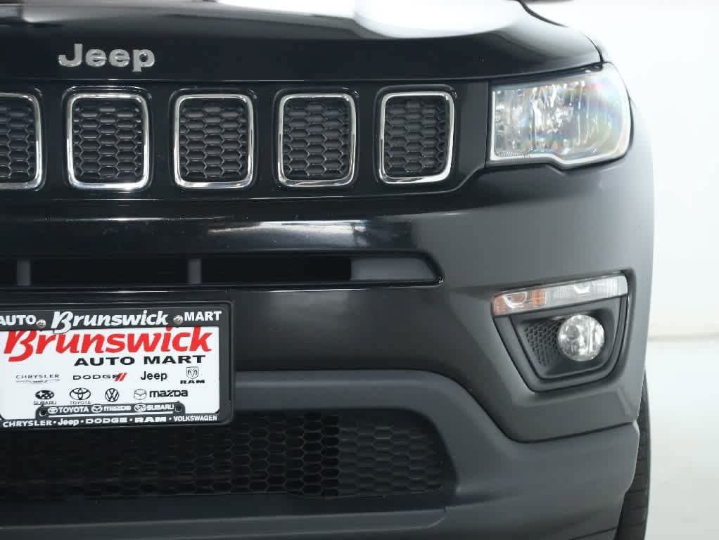 Used 2018 Jeep Compass Latitude FWD image 5