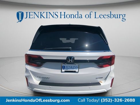 New 2026 Honda Odyssey Touring image 6