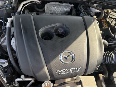 Used 2018 MAZDA MAZDA3 Grand Touring w/ Premium Equipment Package image 29