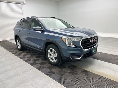 Certified 2024 GMC Terrain SLE w/ Driver Convenience Package AWD/4WD image 7
