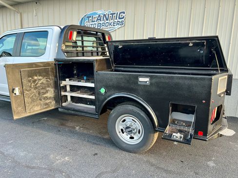 Used 2018 Ford F250 XL w/ Power Equipment Group image 3