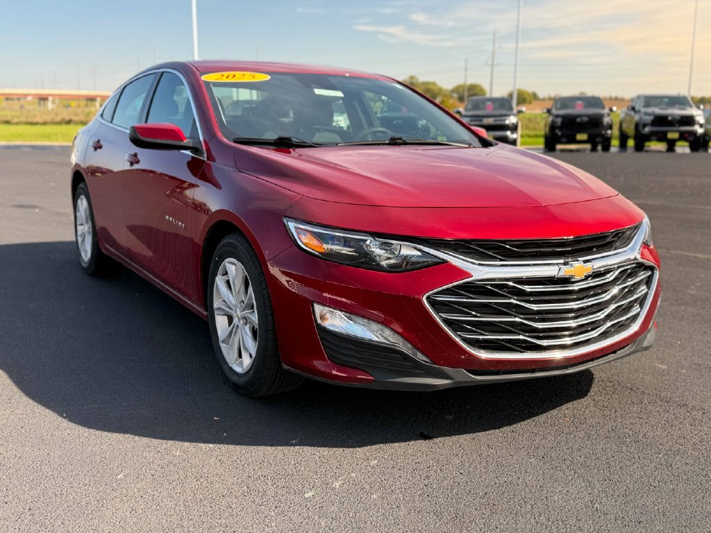 Used 2025 Chevrolet Malibu LT FWD image 5