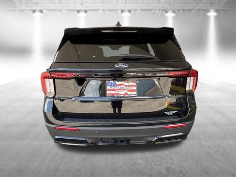 Used 2026 Ford Explorer ST-Line w/ ST-Line Street Pack RWD image 5