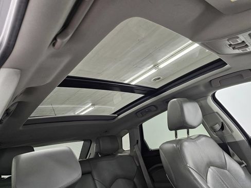 Used 2012 Cadillac SRX Luxury FWD image 25