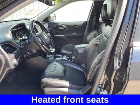 Used 2021 Jeep Cherokee Latitude Plus AWD/4WD image 9