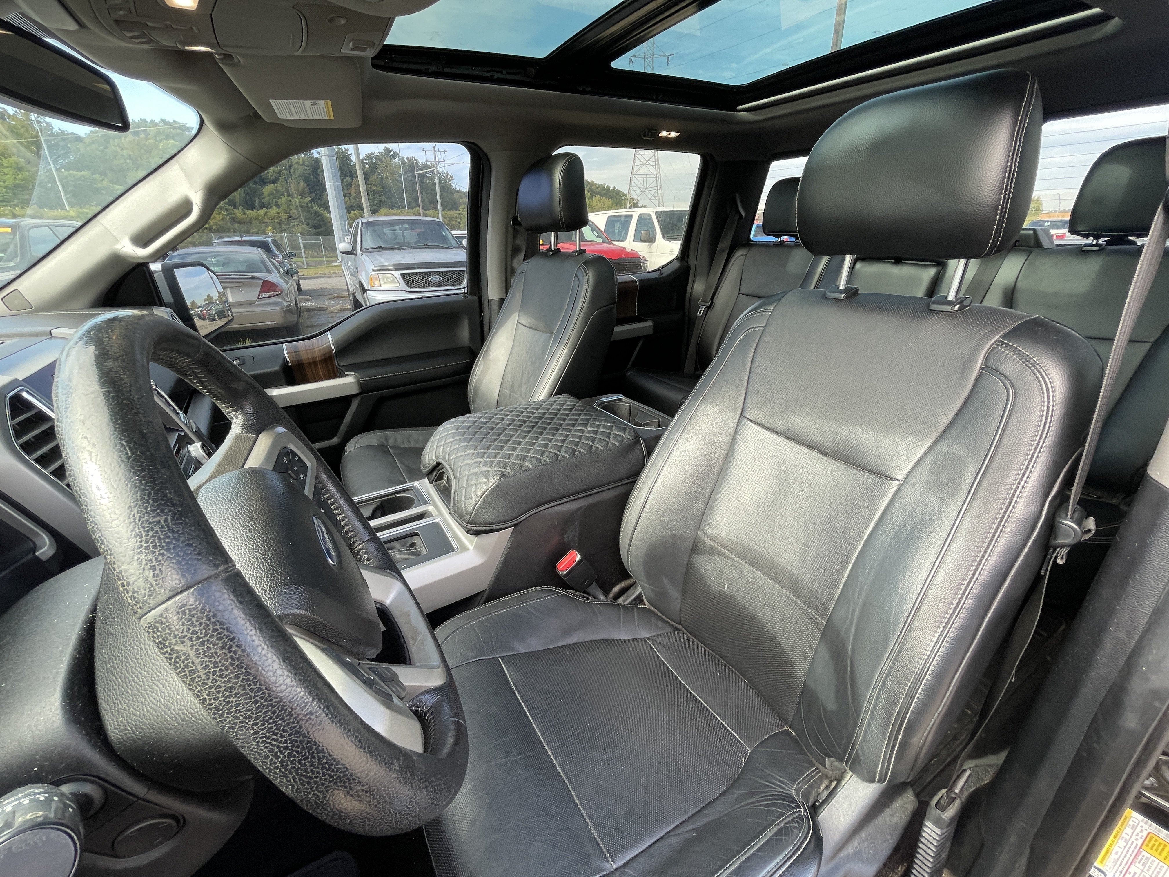 Used 2016 Ford F150 Lariat w/ Equipment Group 502A Luxury AWD/4WD image 8