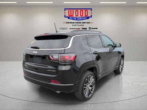 Used 2022 Jeep Compass Limited w/ Elite Group AWD/4WD image 3