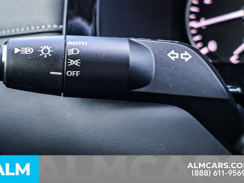 Certified 2025 Nissan Pathfinder SV image 29