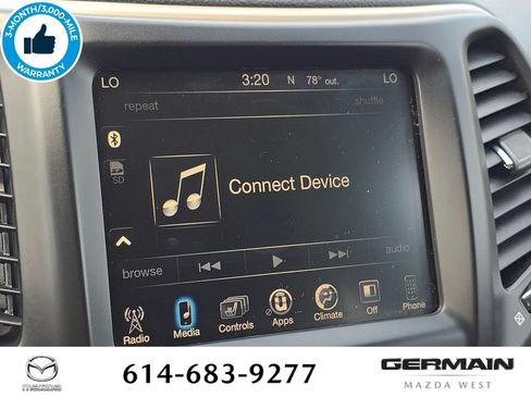 Used 2016 Jeep Cherokee Latitude w/ Comfort/Convenience Group AWD/4WD image 29